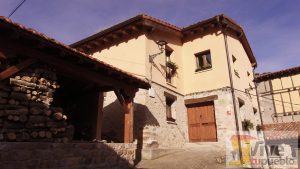 Gallinero de Cameros. La Rioja. Albergue juvenil.