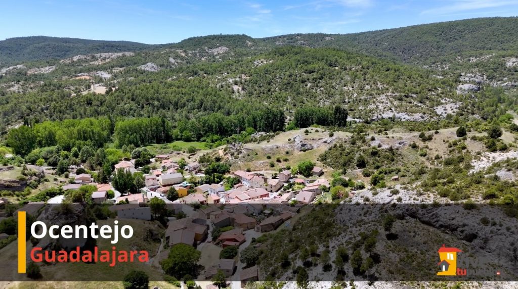 Vista aérea del pueblo de Ocentejo en Guadalajara